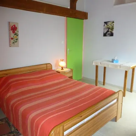 L'abri Des Alouettes Bed and breakfast